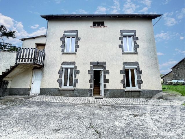 maison - CHAPDES BEAUFORT - 63