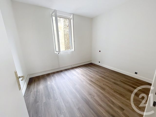 Appartement F3 à louer - 3 pièces - 63.73 m2 - RIOM - 63 - AUVERGNE - Century 21 Agence Girard