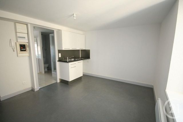 Appartement F1 à louer - 1 pièce - 18.48 m2 - RIOM - 63 - AUVERGNE - Century 21 Agence Girard