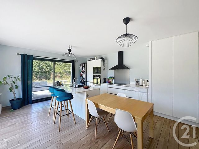 maison à vendre - 4 pièces - 92.0 m2 - LOUBEYRAT - 63 - AUVERGNE - Century 21 Agence Girard