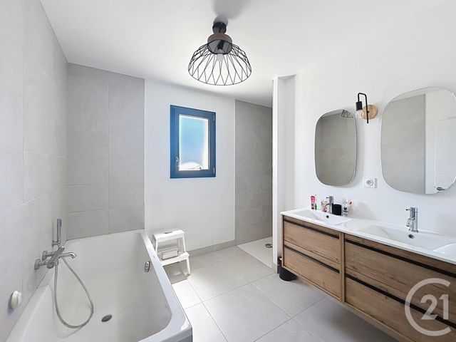 maison à vendre - 4 pièces - 92.0 m2 - LOUBEYRAT - 63 - AUVERGNE - Century 21 Agence Girard