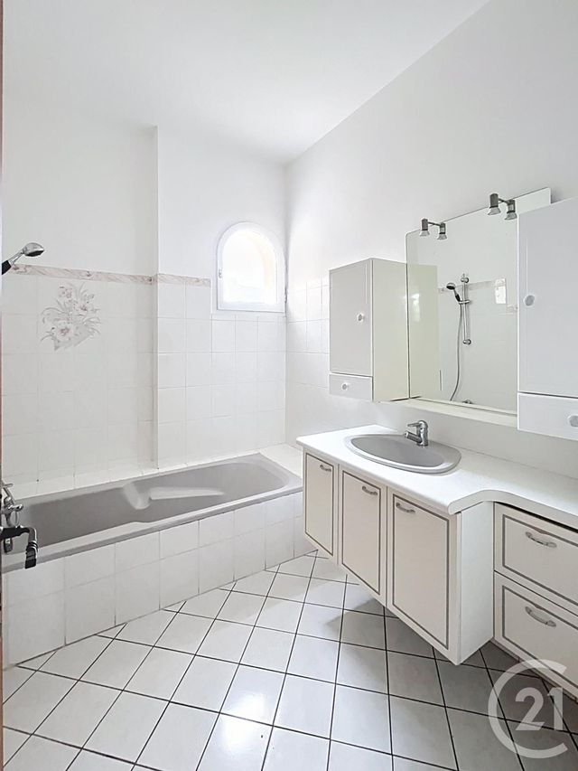 maison à vendre - 6 pièces - 141.04 m2 - MARSAT - 63 - AUVERGNE - Century 21 Agence Girard