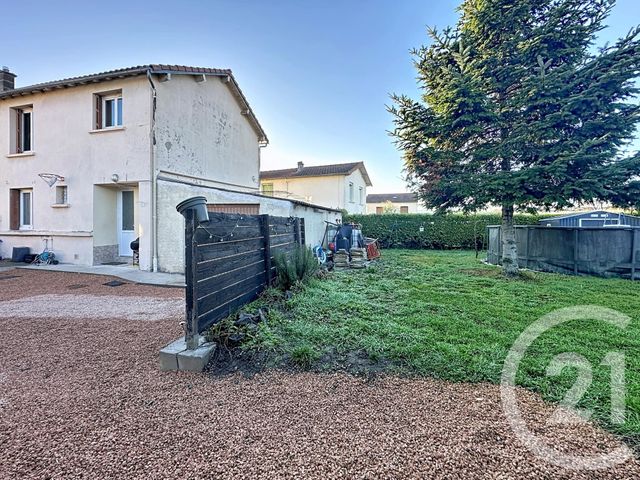 maison à vendre - 5 pièces - 74.31 m2 - RIOM - 63 - AUVERGNE - Century 21 Agence Girard