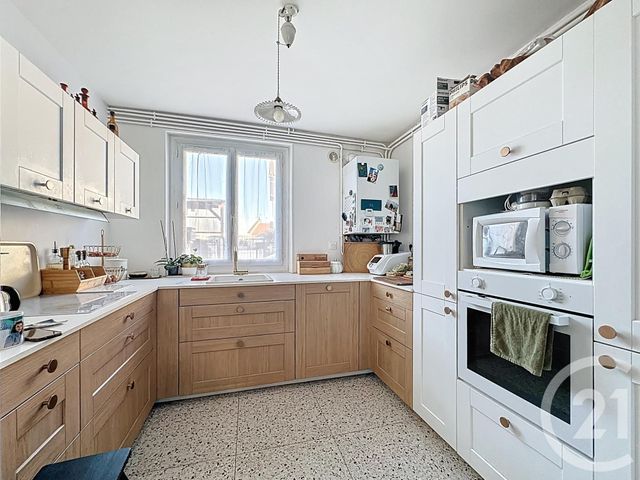 maison à vendre - 5 pièces - 74.31 m2 - RIOM - 63 - AUVERGNE - Century 21 Agence Girard