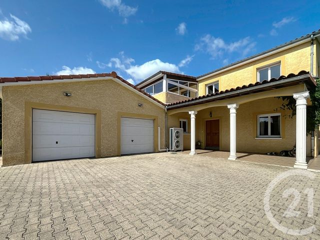 maison à vendre - 6 pièces - 213.0 m2 - RIOM - 63 - AUVERGNE - Century 21 Agence Girard