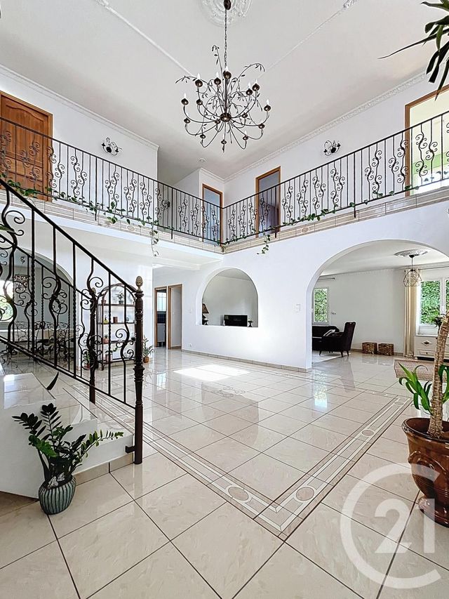 maison à vendre - 6 pièces - 213.0 m2 - RIOM - 63 - AUVERGNE - Century 21 Agence Girard