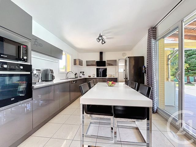 maison à vendre - 6 pièces - 213.0 m2 - RIOM - 63 - AUVERGNE - Century 21 Agence Girard