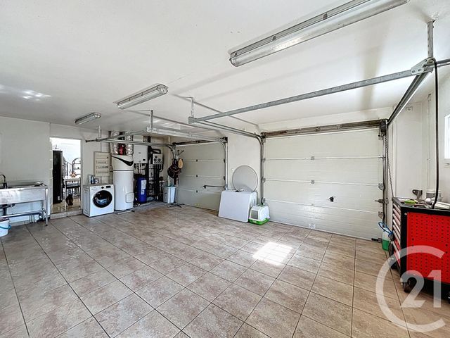 maison à vendre - 6 pièces - 213.0 m2 - RIOM - 63 - AUVERGNE - Century 21 Agence Girard