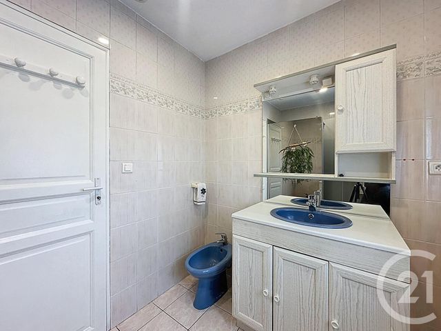 maison à vendre - 5 pièces - 81.67 m2 - RIOM - 63 - AUVERGNE - Century 21 Agence Girard