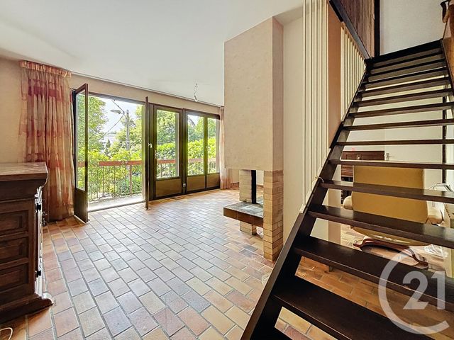 maison à vendre - 7 pièces - 146.4 m2 - CHATEL GUYON - 63 - AUVERGNE - Century 21 Agence Girard