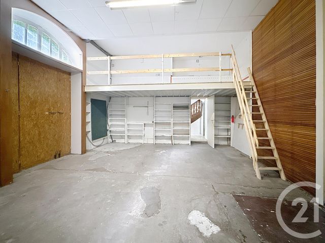 Afficher la photo en grand maison à vendre - 8 pièces - 210.0 m2 - RIOM - 63 - AUVERGNE - Century 21 Agence Girard