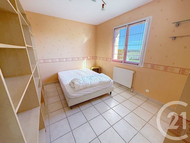maison à louer - 5 pièces - 128.65 m2 - CHAMBARON SUR MORGE - 63 - AUVERGNE - Century 21 Agence Girard