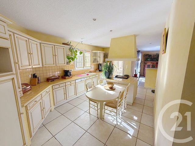 maison à louer - 5 pièces - 128.65 m2 - CHAMBARON SUR MORGE - 63 - AUVERGNE - Century 21 Agence Girard