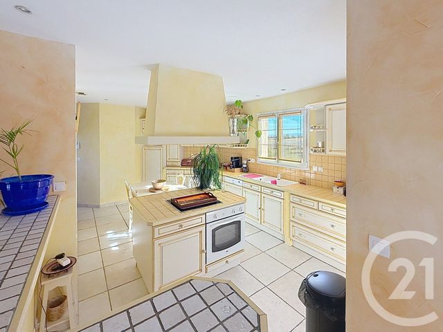 maison à louer - 5 pièces - 128.65 m2 - CHAMBARON SUR MORGE - 63 - AUVERGNE - Century 21 Agence Girard