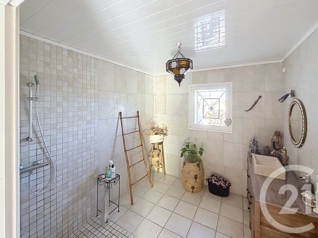 maison à louer - 5 pièces - 128.65 m2 - CHAMBARON SUR MORGE - 63 - AUVERGNE - Century 21 Agence Girard