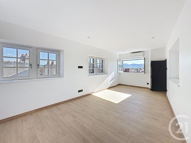Appartement F3 à vendre - 3 pièces - 63.94 m2 - RIOM - 63 - AUVERGNE - Century 21 Agence Girard