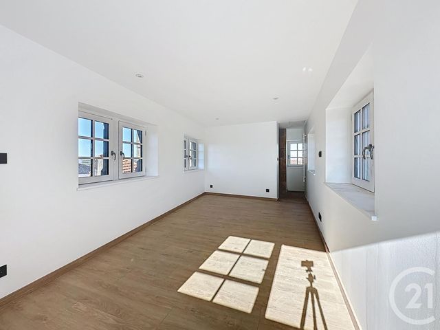 Appartement F3 à vendre - 3 pièces - 63.94 m2 - RIOM - 63 - AUVERGNE - Century 21 Agence Girard