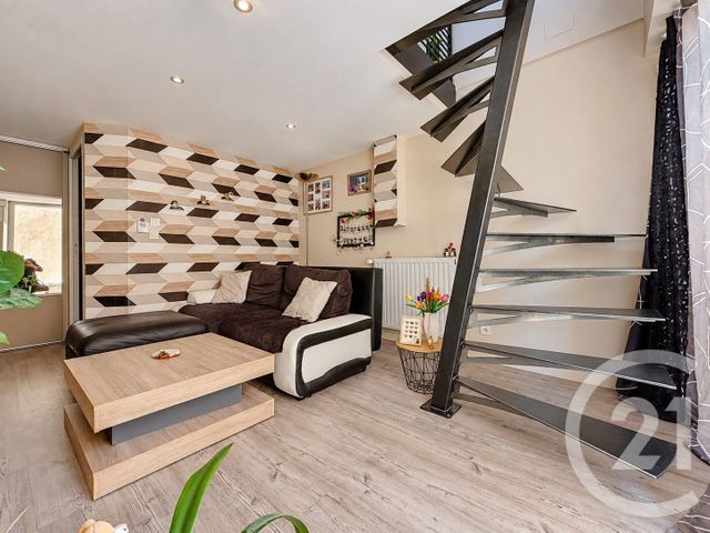 maison à vendre - 2 pièces - 51.41 m2 - CHATEL GUYON - 63 - AUVERGNE - Century 21 Agence Girard