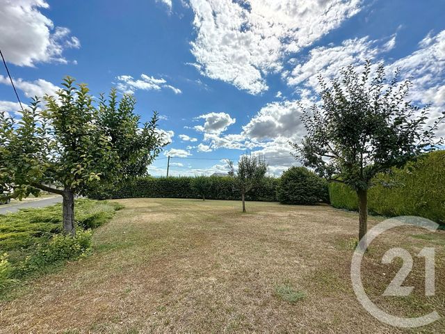 terrain - ST CLEMENT DE REGNAT - 63