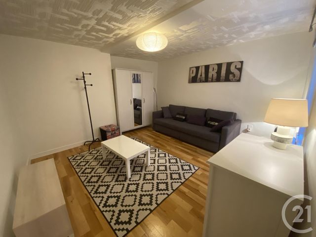 Appartement F1 à louer - 1 pièce - 32.5 m2 - VOLVIC - 63 - AUVERGNE - Century 21 Agence Girard