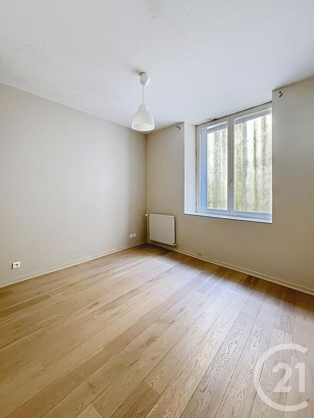 Appartement F4 à vendre - 4 pièces - 103.3 m2 - RIOM - 63 - AUVERGNE - Century 21 Agence Girard