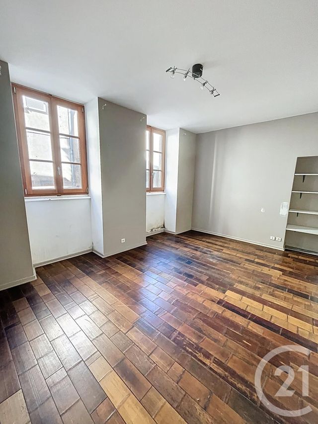 Appartement F4 à vendre - 4 pièces - 103.3 m2 - RIOM - 63 - AUVERGNE - Century 21 Agence Girard