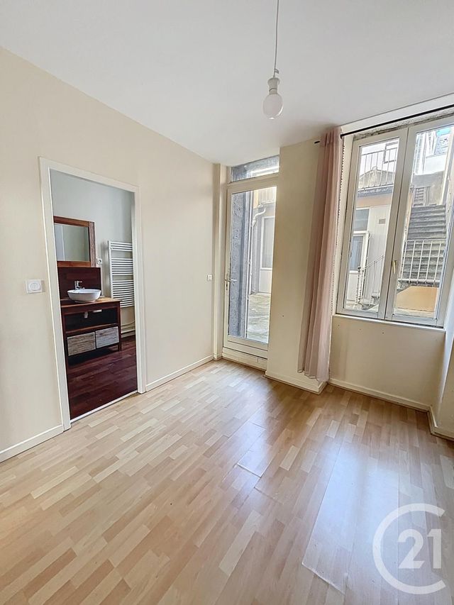 Appartement F4 à vendre - 4 pièces - 103.3 m2 - RIOM - 63 - AUVERGNE - Century 21 Agence Girard