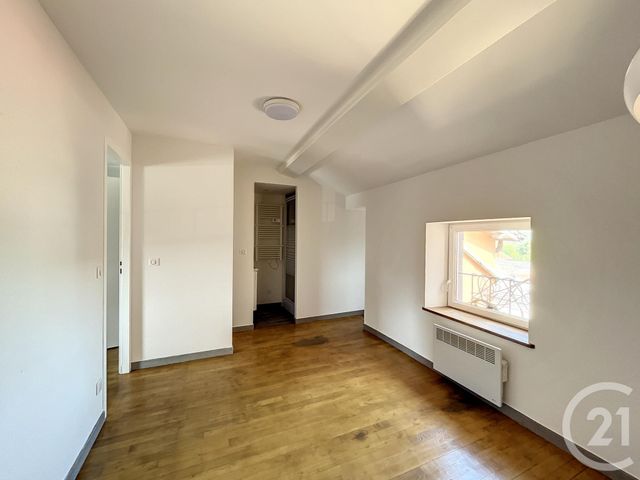 Appartement F2 à louer - 2 pièces - 41.55 m2 - RIOM - 63 - AUVERGNE - Century 21 Agence Girard