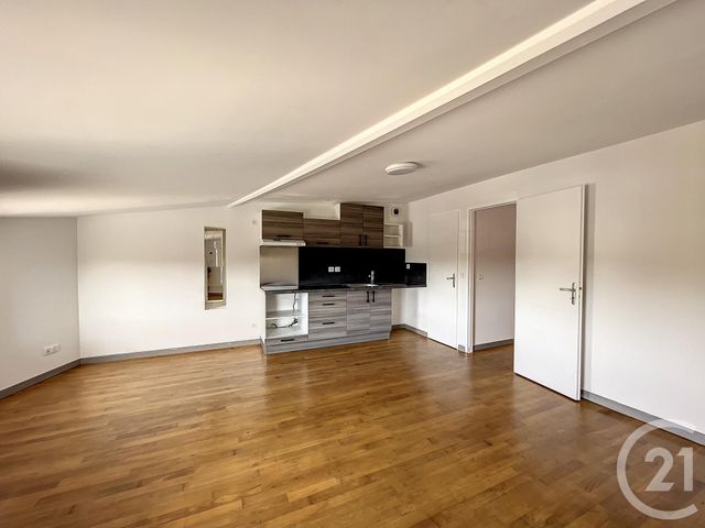 Appartement F2 à louer - 2 pièces - 41.55 m2 - RIOM - 63 - AUVERGNE - Century 21 Agence Girard