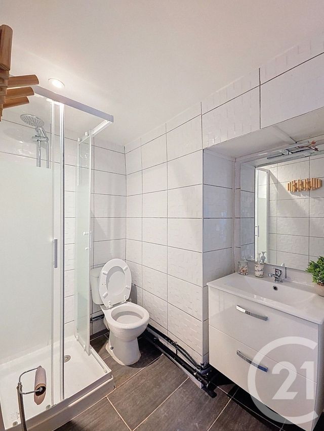 Appartement F2 à vendre - 2 pièces - 24.0 m2 - RIOM - 63 - AUVERGNE - Century 21 Agence Girard