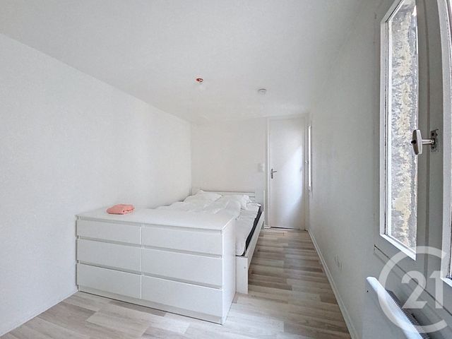 Appartement F2 à vendre - 2 pièces - 24.0 m2 - RIOM - 63 - AUVERGNE - Century 21 Agence Girard