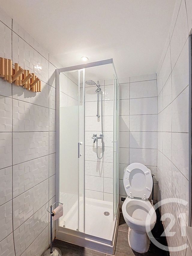 Appartement F2 à vendre - 2 pièces - 24.0 m2 - RIOM - 63 - AUVERGNE - Century 21 Agence Girard