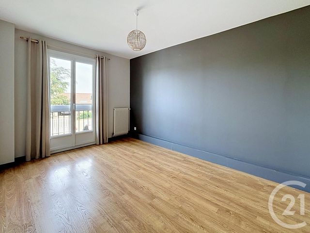 maison à vendre - 4 pièces - 88.0 m2 - CHATEAUGAY - 63 - AUVERGNE - Century 21 Agence Girard