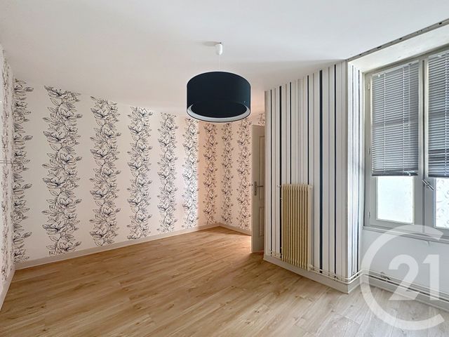 Appartement F3 à vendre - 3 pièces - 69.77 m2 - RIOM - 63 - AUVERGNE - Century 21 Agence Girard