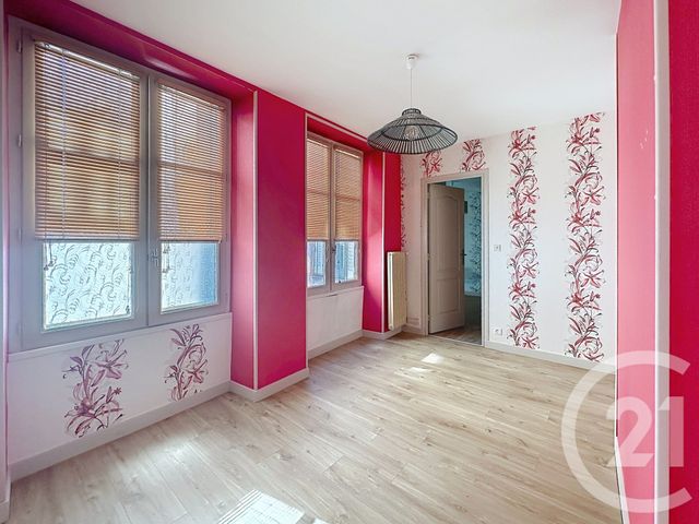 Appartement F3 à vendre - 3 pièces - 69.77 m2 - RIOM - 63 - AUVERGNE - Century 21 Agence Girard