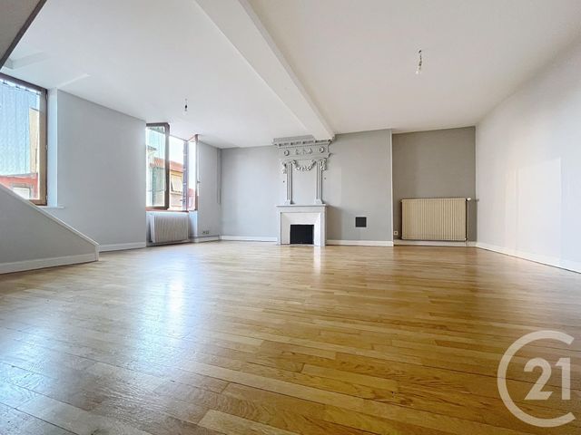 maison à vendre - 7 pièces - 217.3 m2 - MOZAC - 63 - AUVERGNE - Century 21 Agence Girard