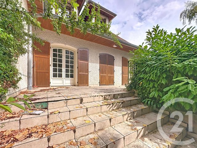 maison à vendre - 8 pièces - 174.0 m2 - ORCINES - 63 - AUVERGNE - Century 21 Agence Girard