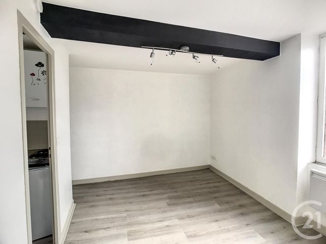 Appartement F1 à louer - 1 pièce - 25.93 m2 - RIOM - 63 - AUVERGNE - Century 21 Agence Girard