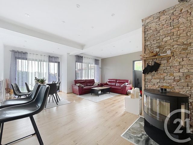 maison à vendre - 6 pièces - 148.0 m2 - MOZAC - 63 - AUVERGNE - Century 21 Agence Girard