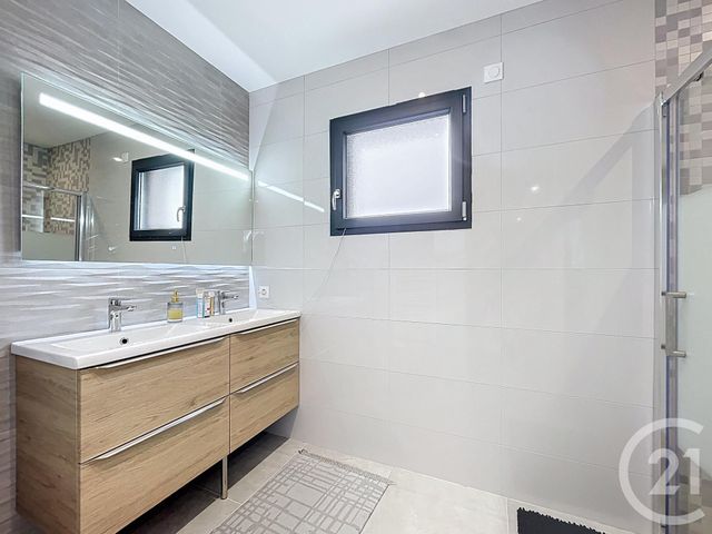 maison à vendre - 6 pièces - 148.0 m2 - MOZAC - 63 - AUVERGNE - Century 21 Agence Girard