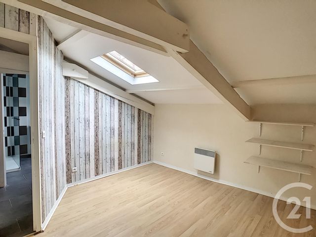 Appartement F3 à vendre - 3 pièces - 71.6 m2 - RIOM - 63 - AUVERGNE - Century 21 Agence Girard