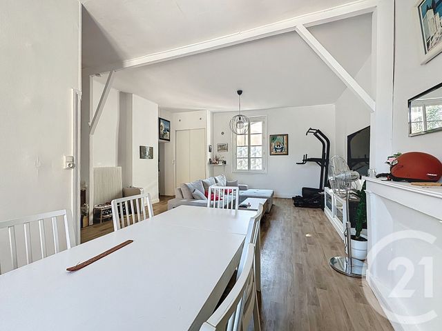 Appartement F3 à vendre - 3 pièces - 71.6 m2 - RIOM - 63 - AUVERGNE - Century 21 Agence Girard