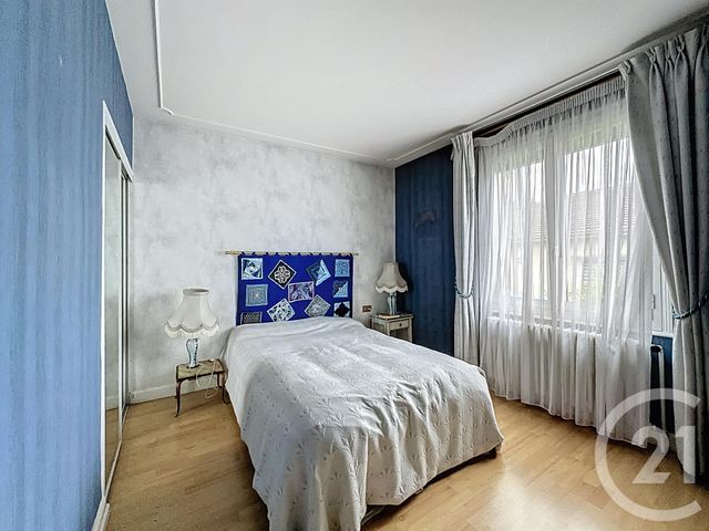 maison à vendre - 5 pièces - 115.96 m2 - RIOM - 63 - AUVERGNE - Century 21 Agence Girard