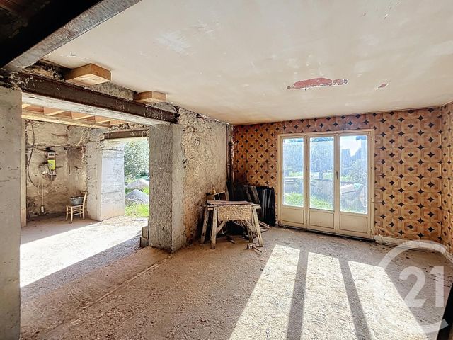 maison à vendre - 6 pièces - 155.86 m2 - CHARBONNIERES LES VARENNES - 63 - AUVERGNE - Century 21 Agence Girard