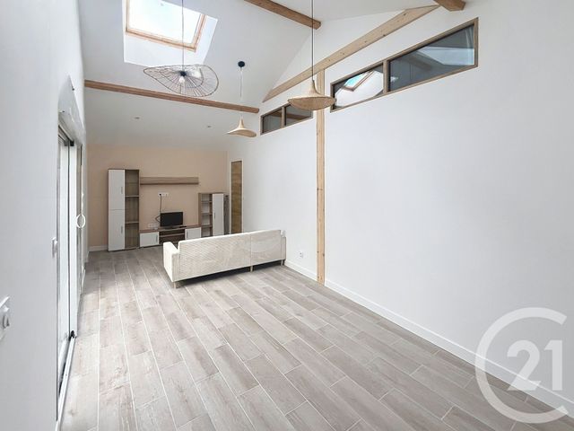 Appartement F3 à louer - 3 pièces - 68.45 m2 - GERZAT - 63 - AUVERGNE - Century 21 Agence Girard