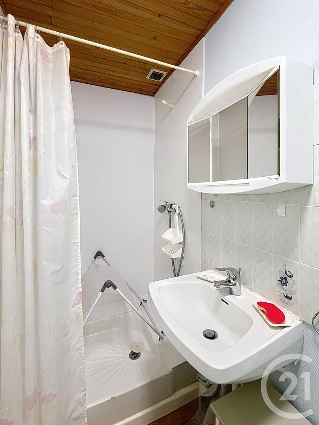 maison à vendre - 8 pièces - 125.0 m2 - CHATEL GUYON - 63 - AUVERGNE - Century 21 Agence Girard