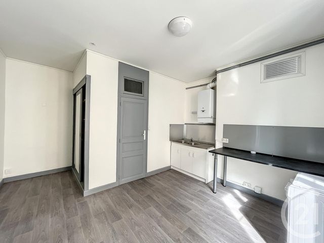 Appartement Studio à louer - 1 pièce - 41.75 m2 - RIOM - 63 - AUVERGNE - Century 21 Agence Girard