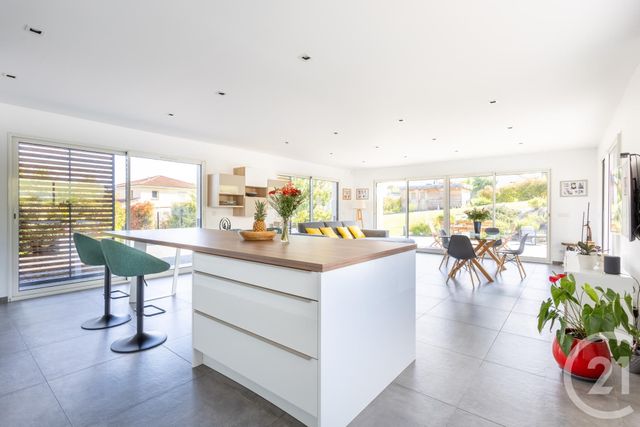 maison à vendre - 5 pièces - 143.93 m2 - RIOM - 63 - AUVERGNE - Century 21 Agence Girard