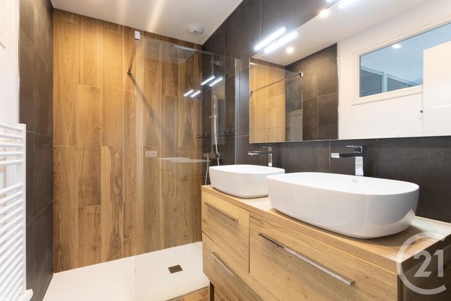 maison à vendre - 5 pièces - 143.93 m2 - RIOM - 63 - AUVERGNE - Century 21 Agence Girard