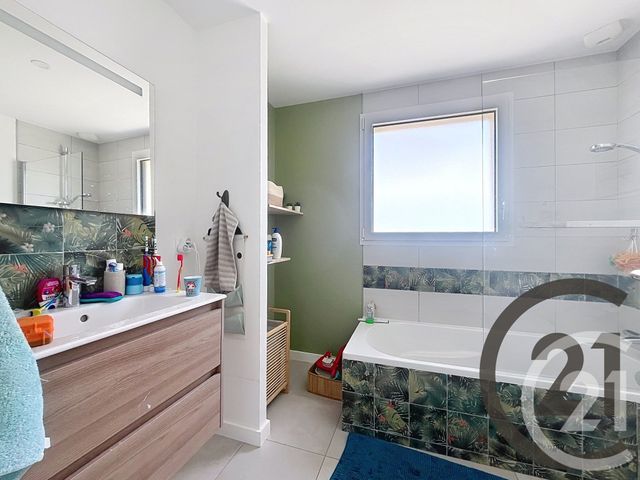 maison à vendre - 5 pièces - 148.0 m2 - CHATEL GUYON - 63 - AUVERGNE - Century 21 Agence Girard
